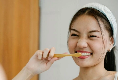 brushing teeth is one of the prevention methods.