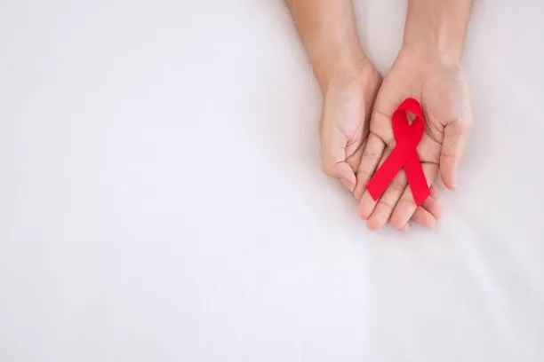 how does aids affect dental health