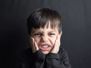 When Should Children Who Grind Their Teeth See a Dentist?