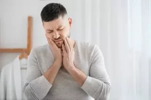 What is considered a dental emergency