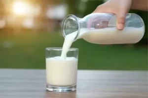 beneficios de la leche para los dientes