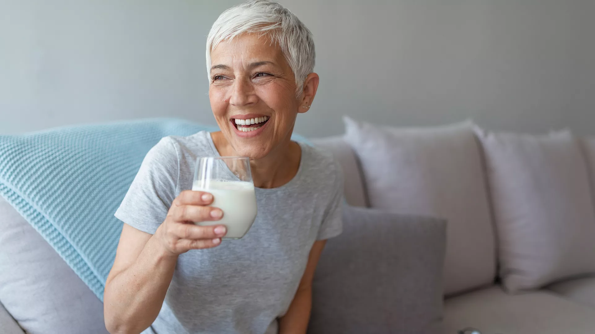 Is milk good for your teeth? (3 Benefits for Oral Health)