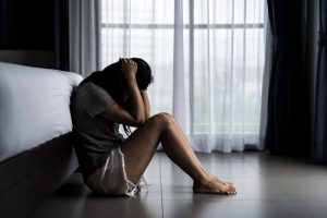 womain-in-distress