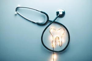 tooth-in-christmas-lights