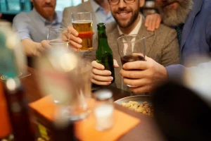 beber alcohol después de una extracción dental