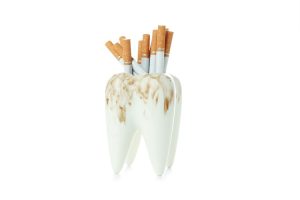 concept-of-harm-of-smoking-for-teeth