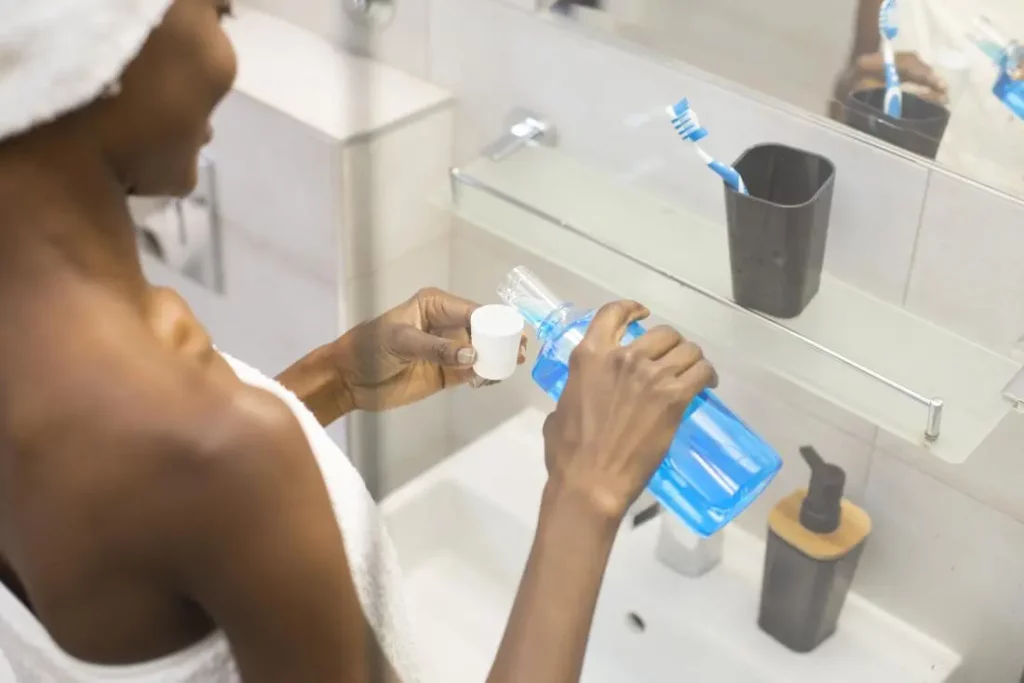 Hydrogen Peroxide On Toothache: 3 Helpful Benefits and Risks