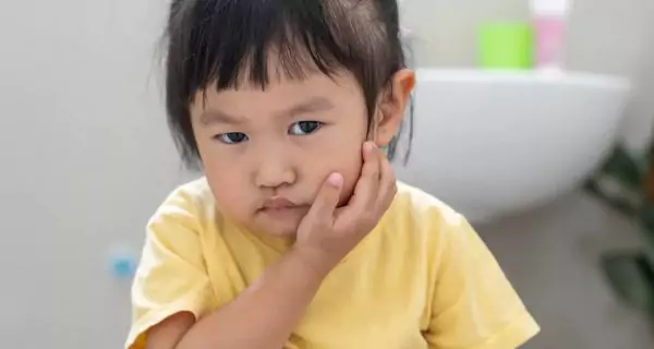 What are the consequences of untreated cavities in toddlers?