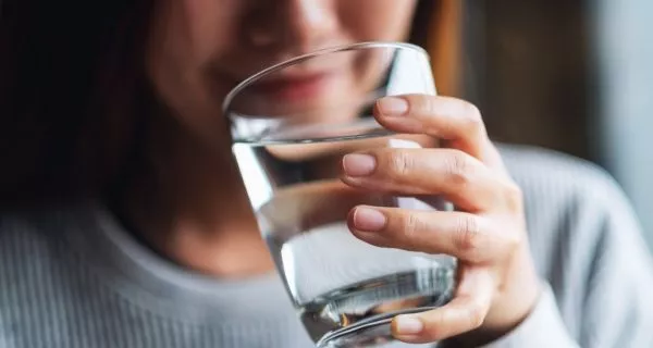 Can changes in water quality influence teeth?