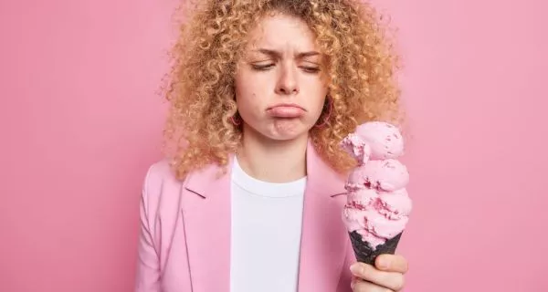 How do you relieve toothaches or sensitivity on Valentine’s Day?