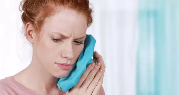 What are some toothache treatments to relieve pain at home?