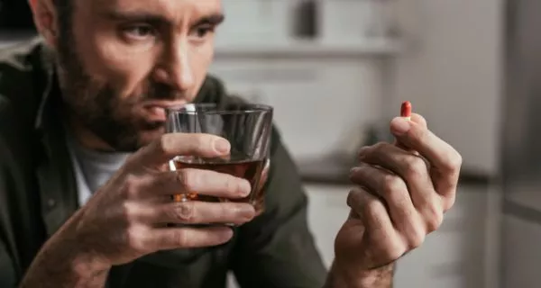 Alcohol and your medications: a dangerous mix