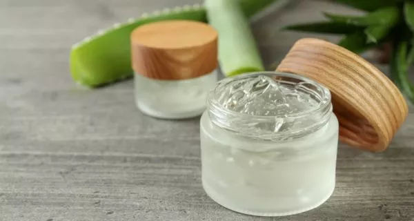 How aloe vera works: 3 things it does inside your mouth