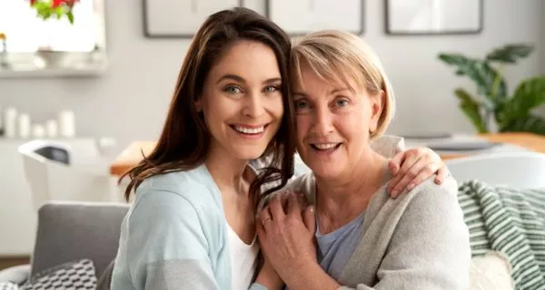 The motherhood effect on oral health