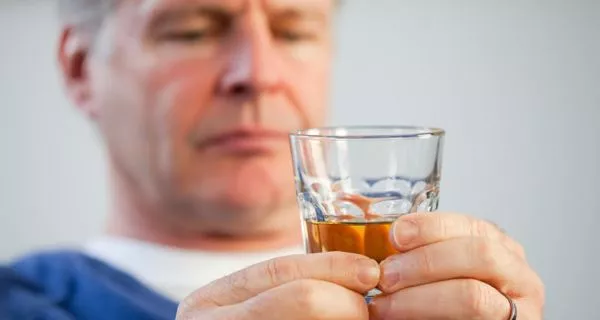 What alcohol does to your body after an extraction